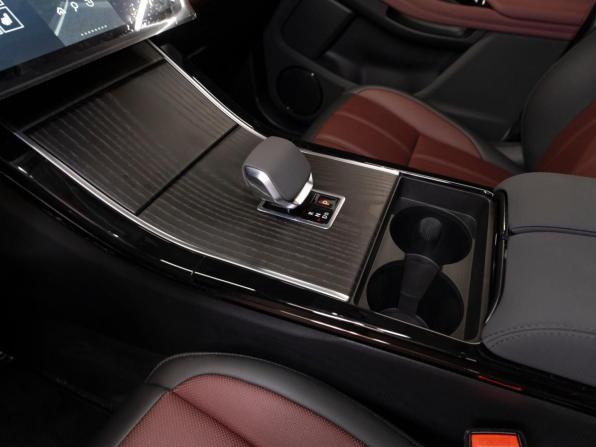Land Rover Range Rover Evoque II Рестайлинг с пробегом 2025 года, цена 5 580 000 рублей, 50 км, внедорожник, Автокод Объявления