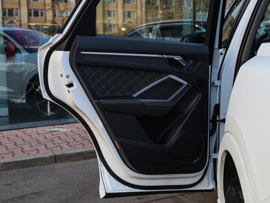 Audi Q3 II (F3) Москва  - изображение 15