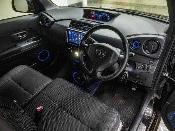 Toyota bB II Рестайлинг с пробегом 2013 года, цена 839 000 рублей, 288931 км, минивэн, Автокод Объявления