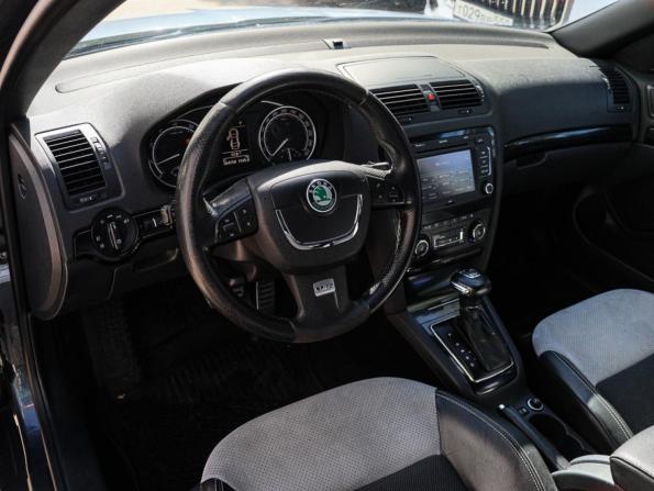 Skoda Octavia RS II Рестайлинг с пробегом 2012 года, цена 990 000 рублей, 304757 км, лифтбек, Автокод Объявления