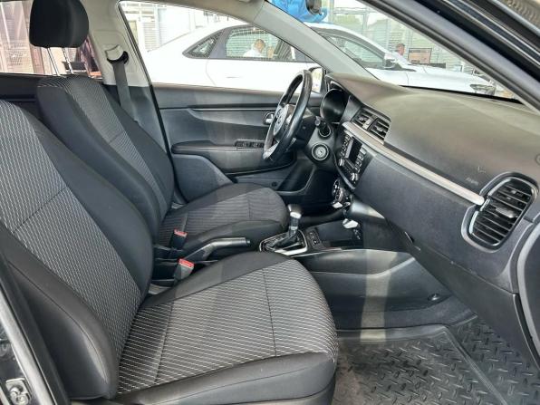 Kia Rio III Рестайлинг с пробегом 2017 года, цена 1 195 000 рублей, 158960 км, седан, Автокод Объявления