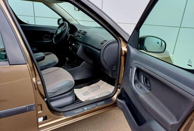 Skoda Roomster I Рестайлинг с пробегом 2012 года, цена 850 000 рублей, 147141 км, компактвэн, Автокод Объявления