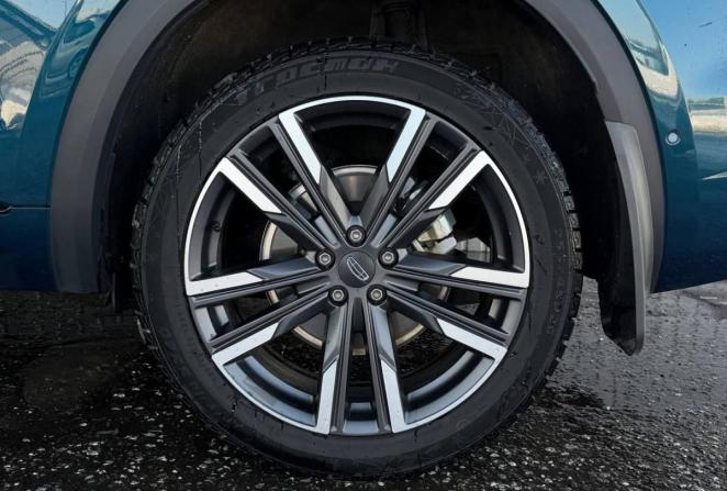 Geely Monjaro I с пробегом 2024 года, цена 3 720 000 рублей, 5216 км, внедорожник, Автокод Объявления