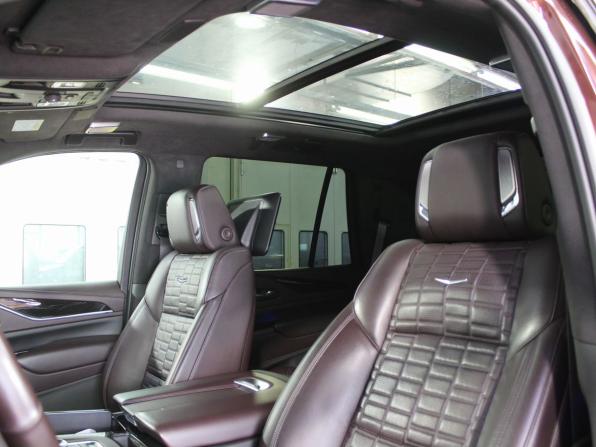 Cadillac Escalade V с пробегом 2022 года, цена 10 690 000 рублей, 70101 км, внедорожник, Автокод Объявления