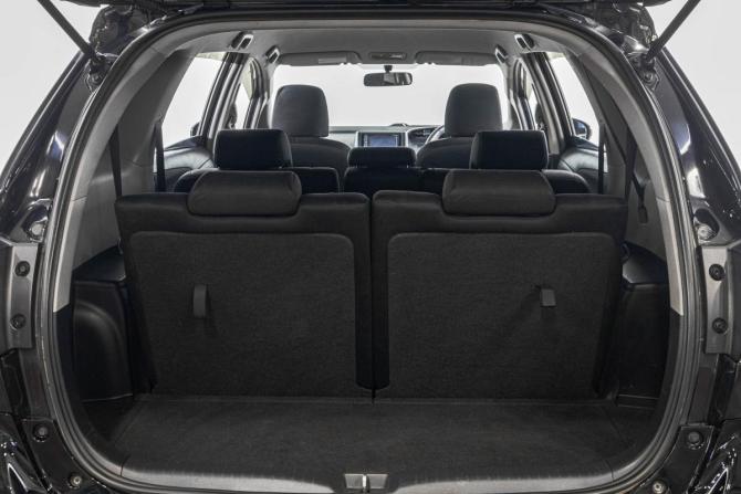 Toyota Wish II Рестайлинг с пробегом 2014 года, цена 1 299 000 рублей, 204000 км, минивэн, Автокод Объявления