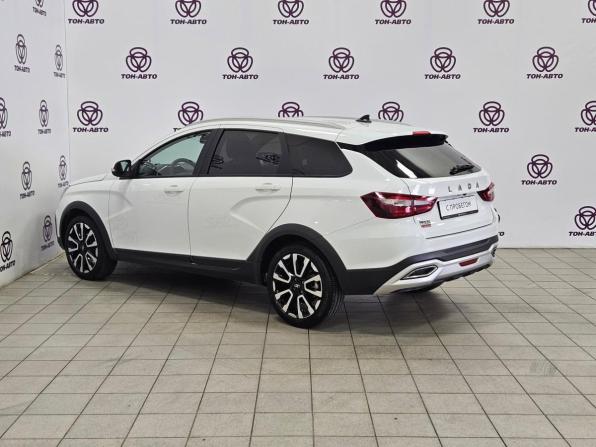 Lada (ВАЗ) Vesta I Рестайлинг (NG) с пробегом 2024 года, цена 1 424 000 рублей, 40401 км, универсал, Автокод Объявления