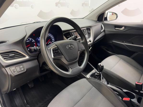 Hyundai Solaris II с пробегом 2018 года, цена 1 369 000 рублей, 86244 км, седан, Автокод Объявления