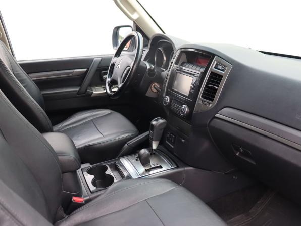 Mitsubishi Pajero IV Рестайлинг 2 с пробегом 2014 года, цена 2 599 000 рублей, 145107 км, внедорожник, Автокод Объявления