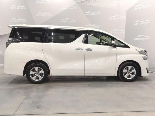 Toyota Vellfire II Рестайлинг с пробегом 2018 года, цена 4 300 000 рублей, 130900 км, минивэн, Автокод Объявления