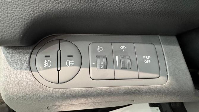 Hyundai H-1 II с пробегом 2010 года, цена 1 325 000 рублей, 246527 км, минивэн, Автокод Объявления