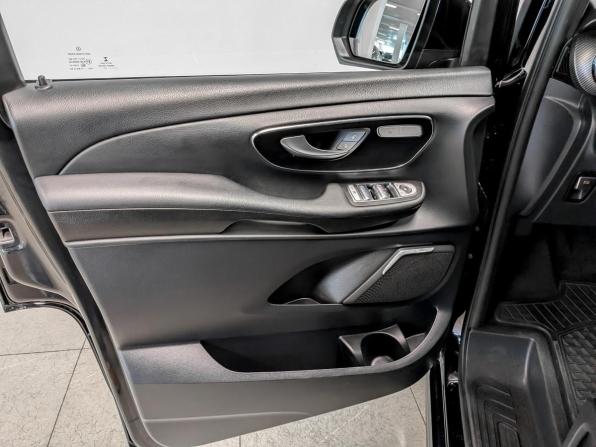 Mercedes-Benz Vito III (W447) Рестайлинг с пробегом 2021 года, цена 6 850 000 рублей, 63064 км, минивэн, Автокод Объявления