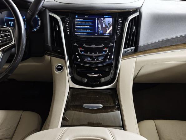 Cadillac Escalade IV с пробегом 2019 года, цена 4 665 000 рублей, 153405 км, внедорожник, Автокод Объявления