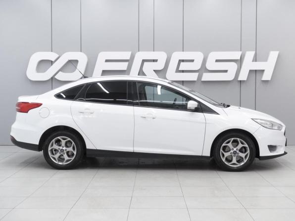 Ford Focus III Рестайлинг с пробегом 2015 года, цена 950 000 рублей, 218001 км, седан, Автокод Объявления