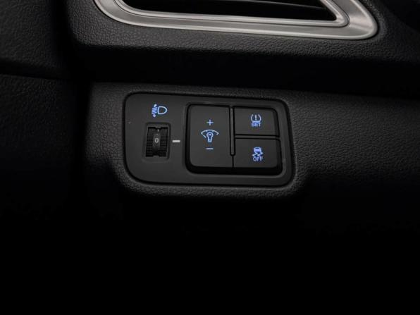 Hyundai Solaris II Рестайлинг с пробегом 2022 года, цена 1 579 000 рублей, 56982 км, седан, Автокод Объявления