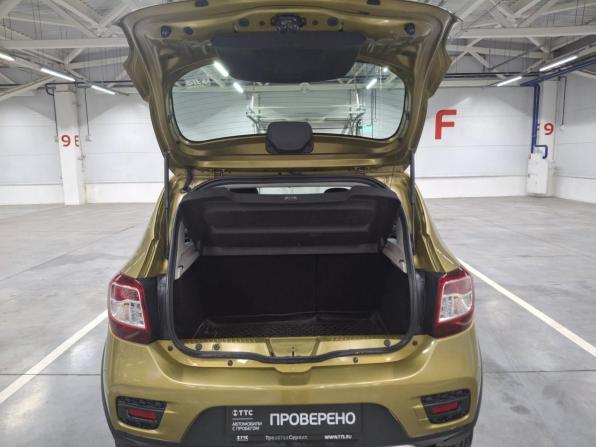 Renault Sandero II с пробегом 2016 года, цена 950 000 рублей, 111103 км, хэтчбек, Автокод Объявления