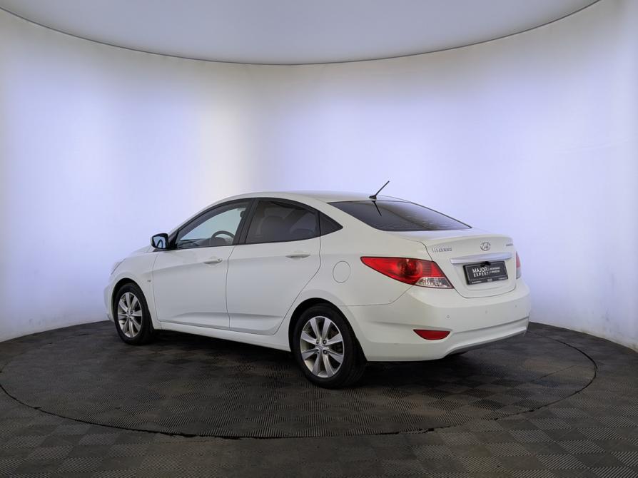 Hyundai Solaris I Москва  - изображение 7