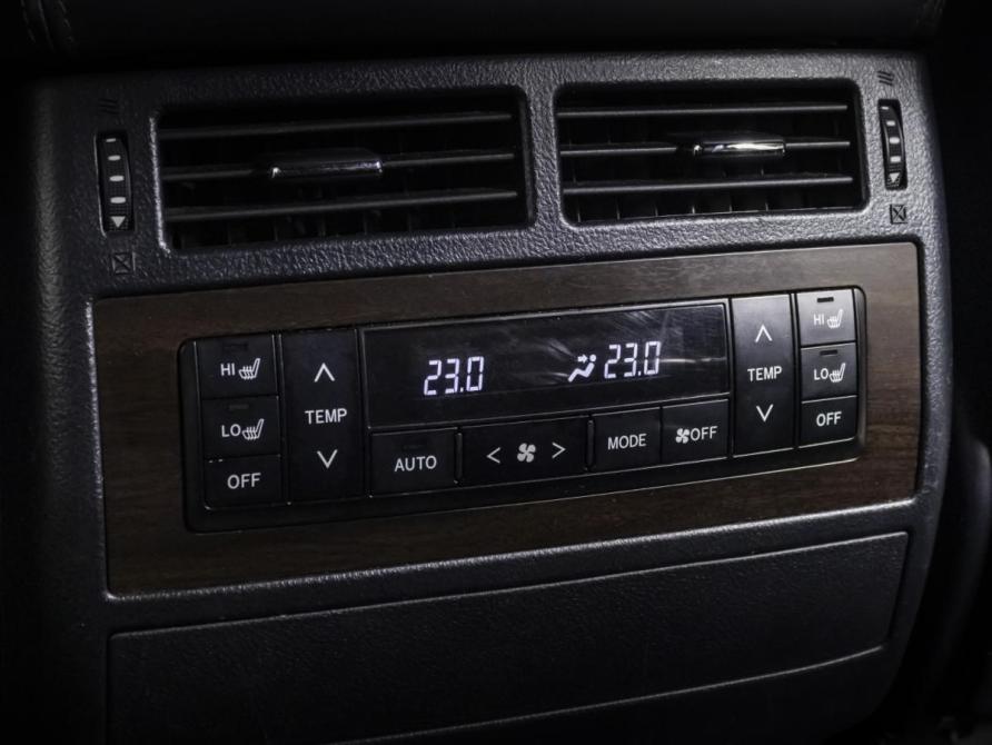 Toyota Land Cruiser 200 Series Рестайлинг 2 Москва  - изображение 19