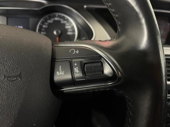 Audi A4 IV (B8) Рестайлинг с пробегом 2013 года, цена 1 314 000 рублей, 213731 км, седан, Автокод Объявления