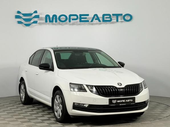 Skoda Octavia III (A7) Рестайлинг с пробегом 2019 года, цена 1 420 000 рублей, 261200 км, лифтбек, Автокод Объявления
