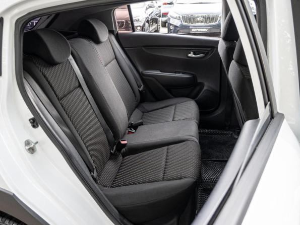 Kia Rio IV с пробегом 2019 года, цена 1 380 000 рублей, 130051 км, хэтчбек, Автокод Объявления