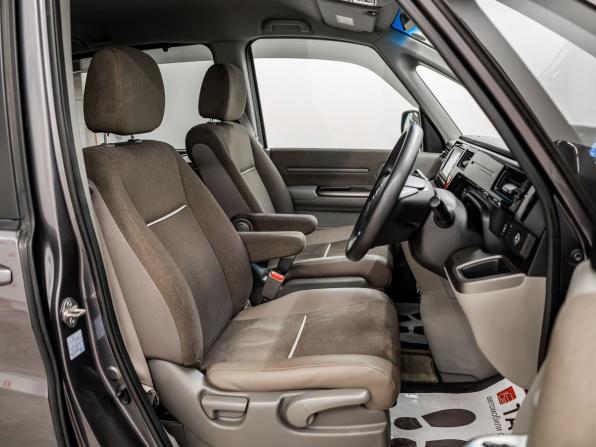 Honda Stepwgn V с пробегом 2015 года, цена 1 547 000 рублей, 132905 км, минивэн, Автокод Объявления