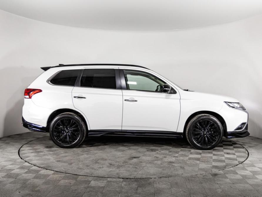 Mitsubishi Outlander III Рестайлинг 3 Санкт-Петербург  - изображение 4