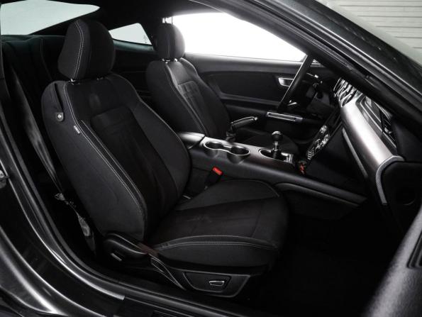 Ford Mustang VI Рестайлинг с пробегом 2018 года, цена 2 699 000 рублей, 131335 км, купе, Автокод Объявления