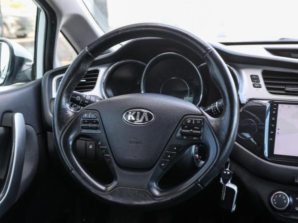Kia Ceed II Рестайлинг с пробегом 2015 года, цена 879 000 рублей, 190579 км, хэтчбек, Автокод Объявления