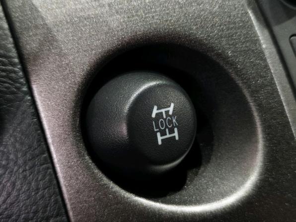 Toyota RAV4 III (XA30) Рестайлинг с пробегом 2012 года, цена 1 300 000 рублей, 177682 км, внедорожник, Автокод Объявления