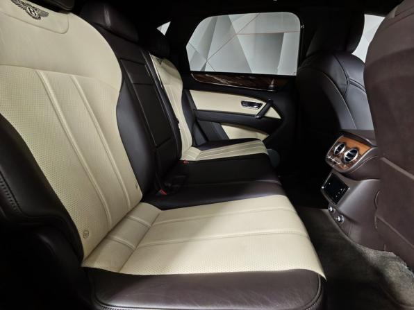 Bentley Bentayga I с пробегом 2018 года, цена 8 241 000 рублей, 108589 км, внедорожник, Автокод Объявления