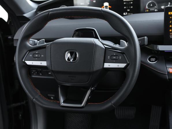 Changan UNI-V I с пробегом 2023 года, цена 2 298 000 рублей, 49489 км, лифтбек, Автокод Объявления