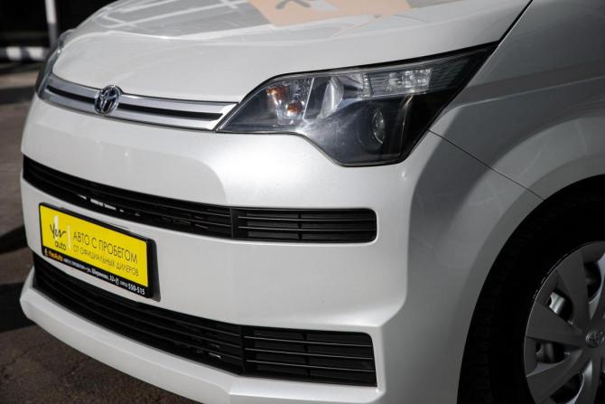 Toyota Spade с пробегом 2015 года, цена 935 000 рублей, 92000 км, компактвэн, Автокод Объявления