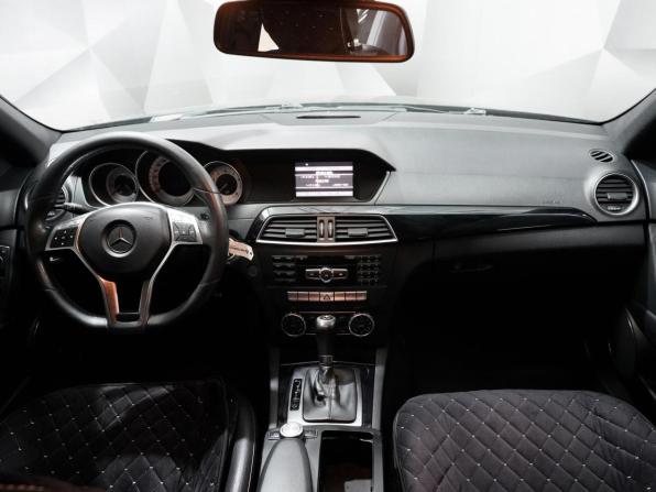 Mercedes-Benz C-Класс III (W204) Рестайлинг с пробегом 2011 года, цена 1 295 000 рублей, 289274 км, седан, Автокод Объявления