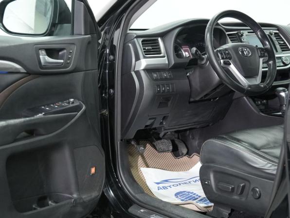 Toyota Highlander III (XU50) Рестайлинг с пробегом 2018 года, цена 3 949 000 рублей, 160492 км, внедорожник, Автокод Объявления