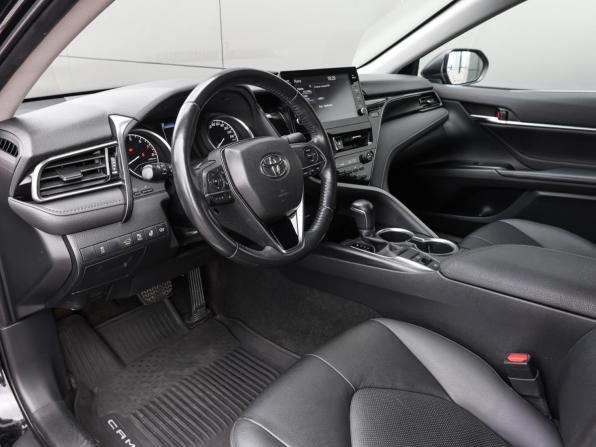 Toyota Camry VIII (XV70) Рестайлинг с пробегом 2021 года, цена 3 049 000 рублей, 61088 км, седан, Автокод Объявления