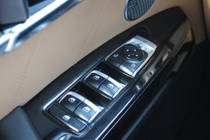 Kia Mohave I Рестайлинг 2 с пробегом 2019 года, цена 4 399 000 рублей, 82150 км, внедорожник, Автокод Объявления