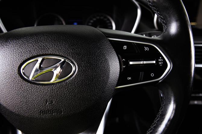 Hyundai Santa Fe IV с пробегом 2019 года, цена 2 799 000 рублей, 160235 км, внедорожник, Автокод Объявления