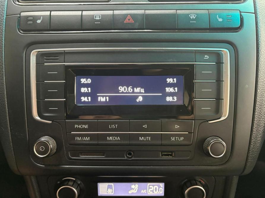Volkswagen Polo V Рестайлинг Санкт-Петербург  - изображение 12