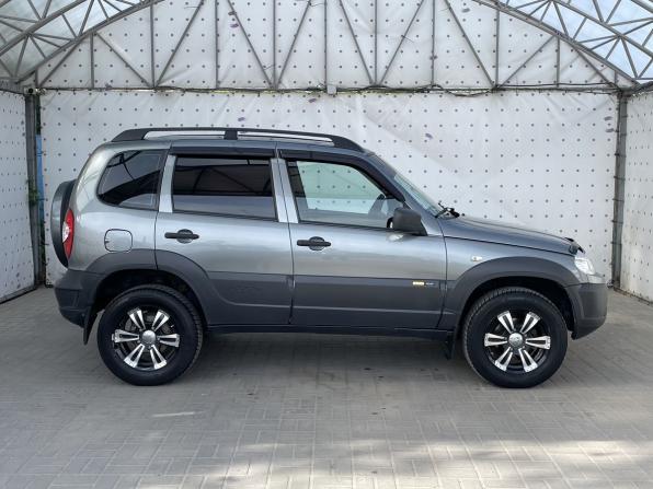 Chevrolet Niva I Рестайлинг с пробегом 2017 года, цена 740 000 рублей, 161131 км, внедорожник, Автокод Объявления