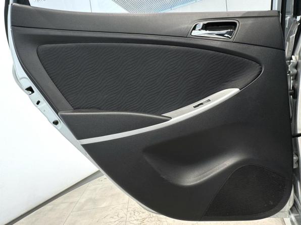 Hyundai Solaris I с пробегом 2012 года, цена 850 000 рублей, 182155 км, седан, Автокод Объявления