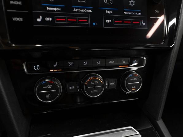 Volkswagen Passat B8 с пробегом 2018 года, цена 2 380 000 рублей, 106838 км, седан, Автокод Объявления