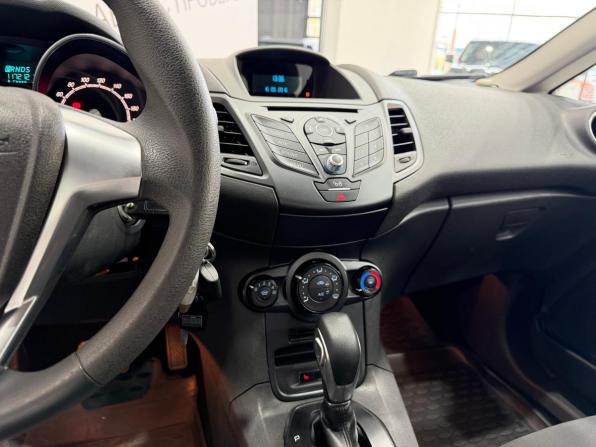 Ford Fiesta Mk6 Рестайлинг с пробегом 2016 года, цена 849 000 рублей, 118000 км, хэтчбек, Автокод Объявления