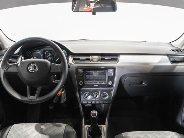 Skoda Rapid I Рестайлинг с пробегом 2019 года, цена 1 250 000 рублей, 120000 км, лифтбек, Автокод Объявления