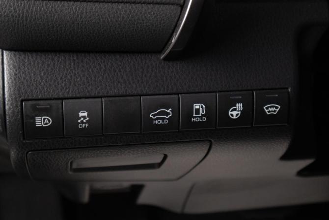 Toyota Camry VIII (XV70) Рестайлинг с пробегом 2021 года, цена 3 249 000 рублей, 59850 км, седан, Автокод Объявления