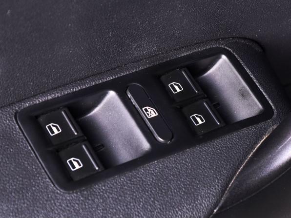 Volkswagen Polo V Рестайлинг с пробегом 2020 года, цена 1 349 000 рублей, 89530 км, седан, Автокод Объявления