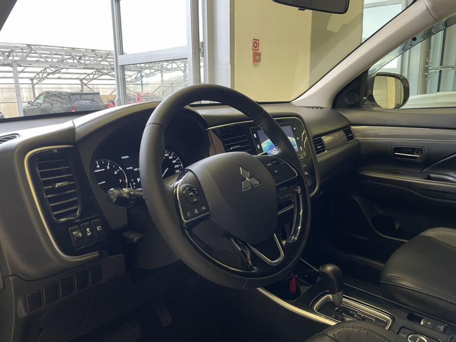 Mitsubishi Outlander III Рестайлинг 3 Новосибирск  - изображение 7