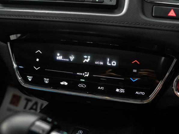 Honda Vezel I с пробегом 2017 года, цена 1 740 000 рублей, 96921 км, внедорожник, Автокод Объявления