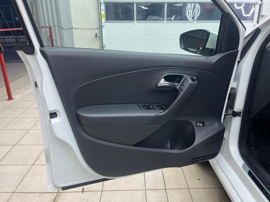 Volkswagen Polo V Рестайлинг Альметьевск  - изображение 12