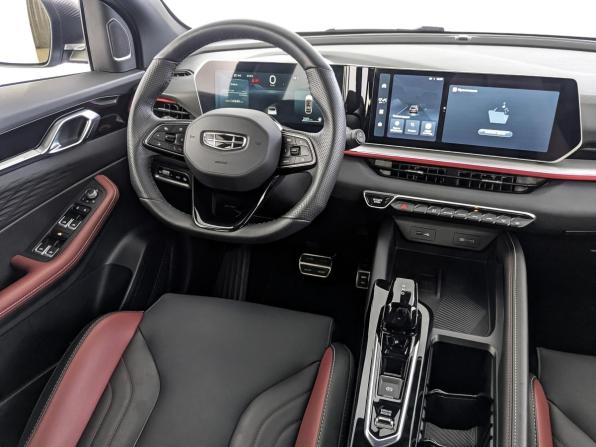 Geely Coolray I Рестайлинг с пробегом 2024 года, цена 2 299 000 рублей, 14538 км, внедорожник, Автокод Объявления