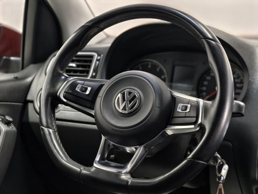 Volkswagen Polo V Рестайлинг Курск  - изображение 10